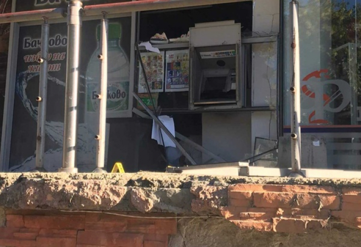 ЕКСКЛУЗИВНО В GLAS.BG! Арестуваха мъжете, взривили и обрали банкомат в Стара Загора - в Пловдив!