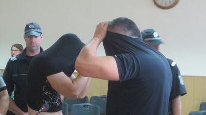 Второ обвинение за едното от ченгетата апаши СНИМКИ