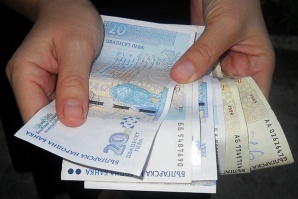 Глоби до 30 000 лева в Пазарджик за непочистени тротоари и градинки
