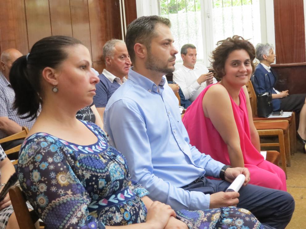 БСП Стара Загора:Без промени в устава, Нинова да оттегли оставката си