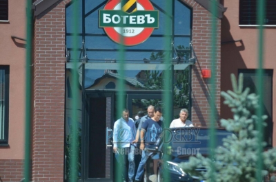 Информация за извънредната среща на собственици и шефове в Ботев! Ето, за какво си говориха