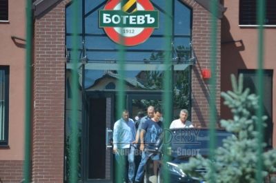 Информация за извънредната среща на собственици и шефове в Ботев! Ето, за какво си говориха