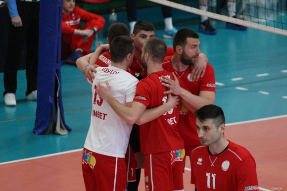 Програма за срещите от полуфиналите в Суперлигата