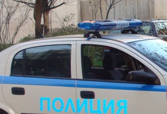 Много пиян моторист се блъсна във врата на къща в Калояново