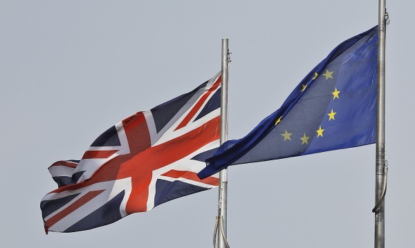 С наближаването на времето: Мей губи подкрепа за Brexit