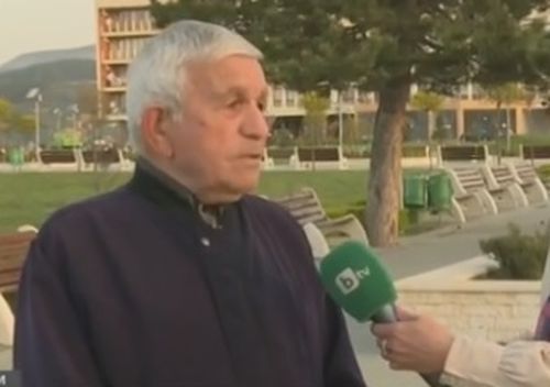 Дядо Христо, който хариза 22 бона на измамници, още вярва, че ги дал на ченгета