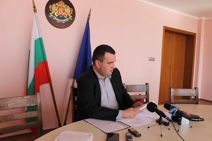 Кърджали: Областният управител Никола Чанев поиска оставката на кмета на града Хасан Азис