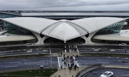 Сед стрелба евакуираха терминал на "Джон Кенеди" в Ню Йорк