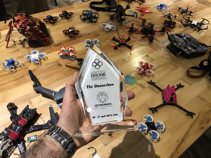 Riders of the chain са победителите в първия дрон хакатон в България