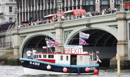 Страхува ли се или злорадства Русия от перспективата за Brexit?