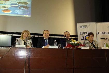 Министър Петя Аврамова: Строителството на автомагистрала „Хемус“ между Белокопитово и Буховци ще приключи през 2021 г.