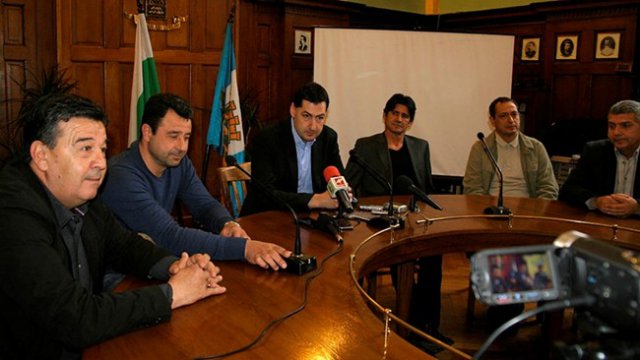 Срещата при кмета от 15 часа и без медии