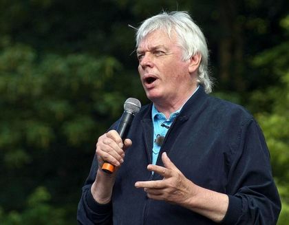 Дейвид Айк: Луната прекъсва връзката ни с Вселената. Следва превземане на Земята