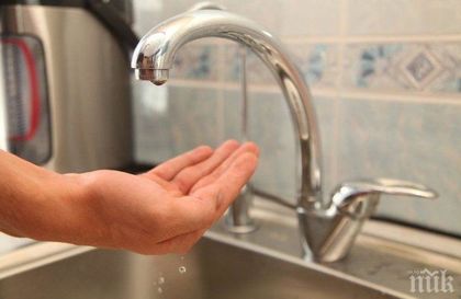 Вакарел се вдигна на бунт, цял месец са без вода