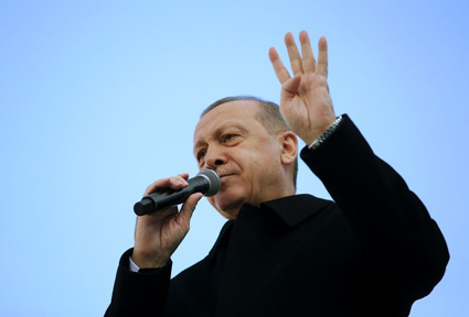 Ердоган заплаши САЩ с реципрочни санкции заради C-400
