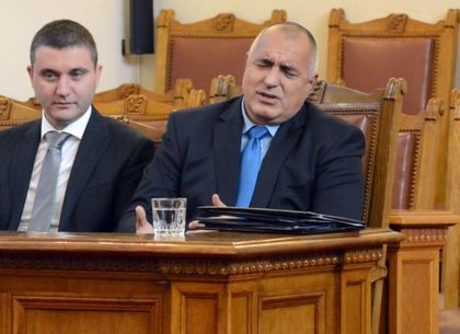 Борисов спира още големи обществени поръчки за стотици милиони