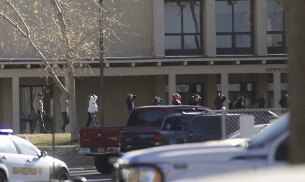 Стрелба в гимназия в Ню Мексико: Трима убити