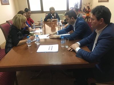 Манолова зове депутатите да не допускат рецидив при нарушаването на изборни права