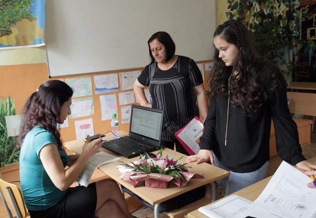 Електронната платформа тръгна, но й нямаме вяра