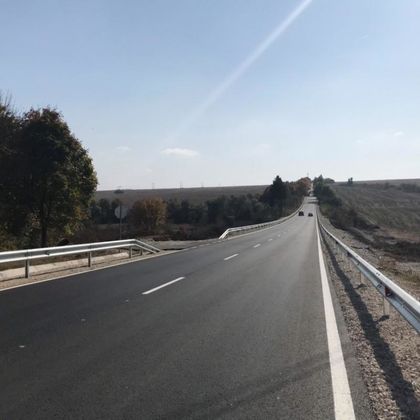 Благоевград: Ограничено е движението по главен път Е-79 в участъка Кресна – Долна Градешница при км 402 поради ремонтни дейности на моста на жп линия София - Кулата
