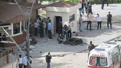 Двама терористи са се самовзривили в Анкара по време на полицейска операция