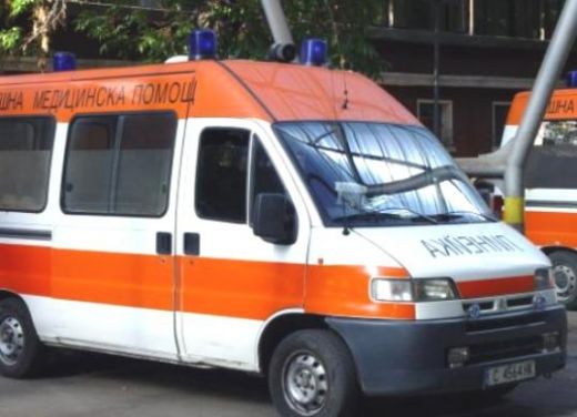Баба и дядо в шок! Пикап блъсна 2-годишната им внучка, дошла от Англия на гости в Марикостиново