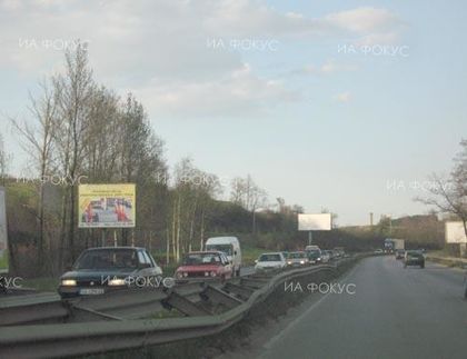 Перник: Полицейски патрул с регистрационен номер 4804 е разположен на светофара на село Драгичево в посока АМ „Струма“