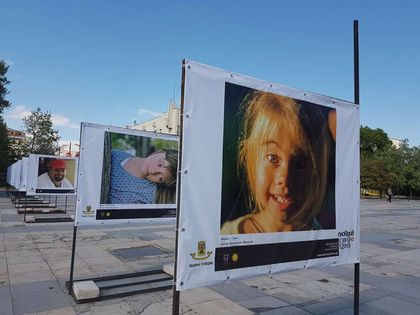 Фотоизложба на хора със синдром на Даун (СНИМКИ)