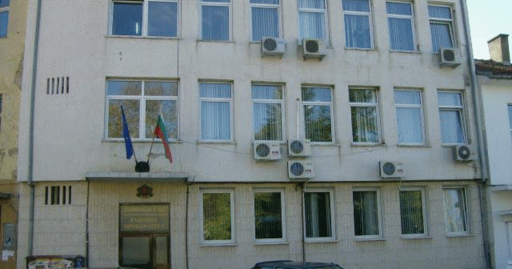 Селският кмет Ахмед, който купуваше гласове в Снежина, остава в ареста
