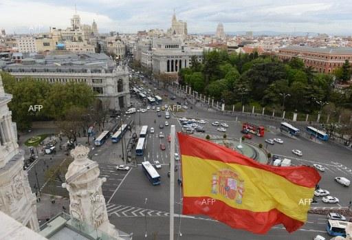 El Pais: Дясноцентристите са все по-близо до сделка с популярно-дясната партия „Вокс“ за формиране на правителство в Андалусия