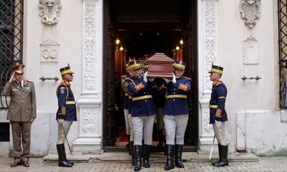 Кралско погребение за некоронована кралица