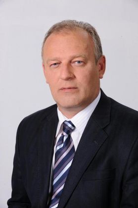 Николай Мелемов, кмет на Смолян: Ромите в града не създават сериозни проблеми, помагаме им да узаконят жилищата си