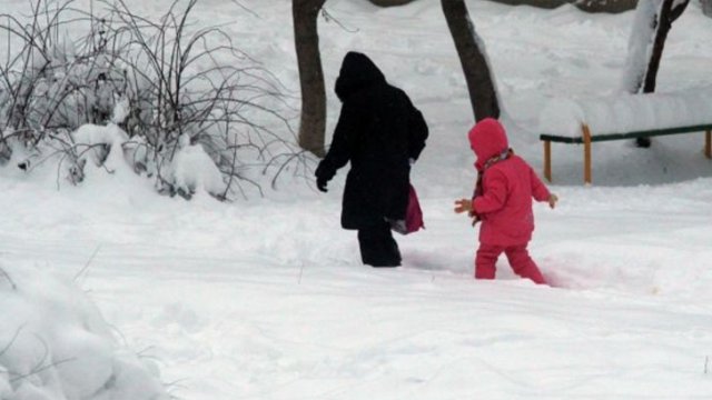 Климатолог: Ледените дни продължават до неделя