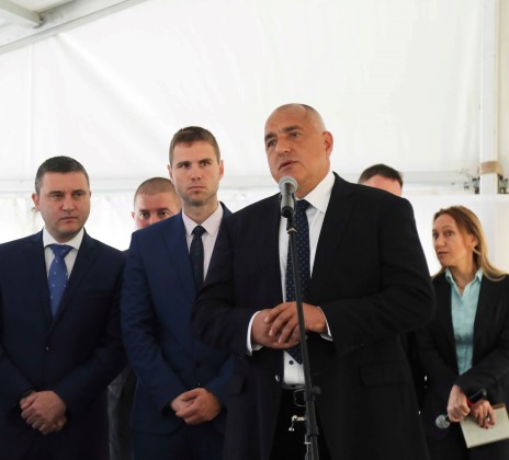 Министър-председателят Бойко Борисов участва в церемонията по откриването на 13 000 кв. м нови производствени площи в Пазарджик