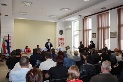 Европейски избори 2019: Асим Адемов в Тетевен: Доверието на ЕС към правителството на ГЕРБ гарантира фондовете, с които преобразяваме и Тетевен, и България