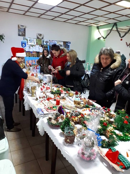 Структурата на ГЕРБ в Сунгурларе подкрепи благотворителен коледен базар