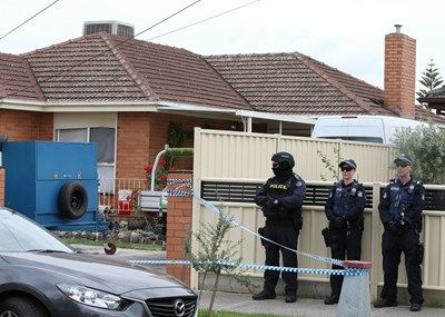 Трима арестувани в Мелбърн по подозрение, че подготвяли терористичен акт