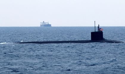 Китайци откраднали планове на САЩ за подводна война