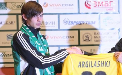Вратар на Лудогорец с лоша травма, Кешеру няма да играе срещу Слован