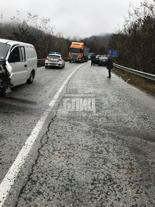 Страшно меле в Прохода на Републиката (СНИМКИ)