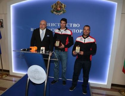 Кралев връчи почетен плакет на Радослав Янков