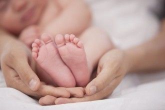 Майка изостави новороденото си момиченце в сак