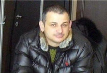 Синът на убития Доневио осъди малките си полу брат и сестра
