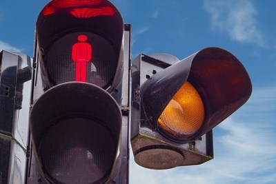 Задигнаха светофарна уредба в Добрич