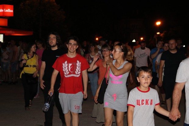 Полицията победи протестиращите, хората в Асеновград се разотиват