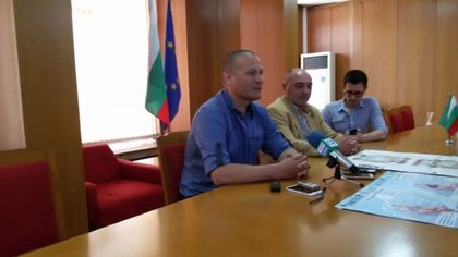 Шумен: 47-годишният Тихомир Радев ще измине с каяк около 2500 км по река Дунав по литературен маршрут и в режим на оцеляване
