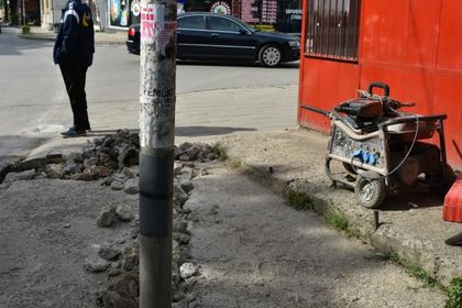 Ограничения в движението на централното кръстовище с ул.“Христо Ботев“ (СНИМКИ)
