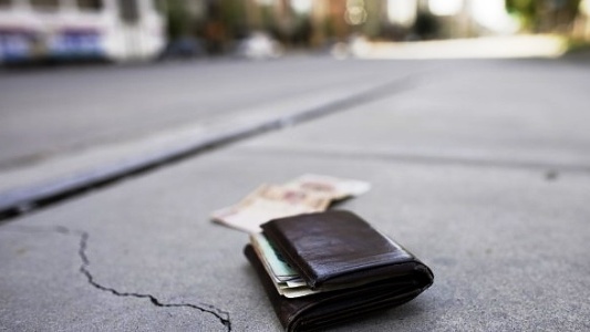 Младеж предаде в полицията портфейл с пари и документи, изгубен в Изгрев