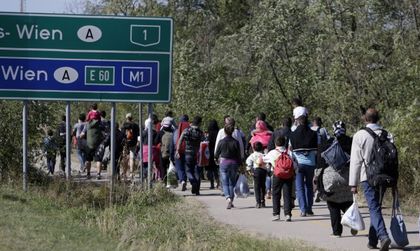 Австрия се запъна: Връща мигранти, устремени към Германия