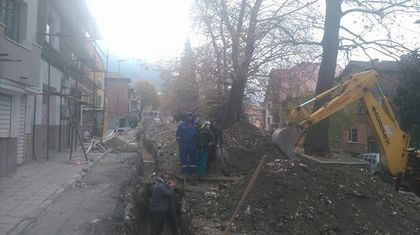 Подменят магистрален водопровод пред ВиК-Асеновград